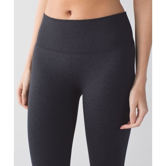 Lululemon In The Flow Crop II Heathered Deep Coal Gray Leggings EUC Size 6 - Picture 3 of 11